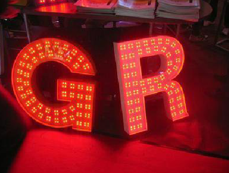 宁国LED发光字常见的安装误区。